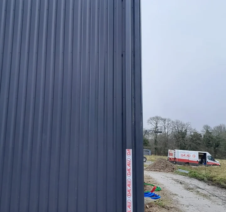 Gouttières sur bâtiment